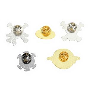 Broches al por mayor de One Piece Anime de aleación de zinc: Puño de <span class=keywords><strong>Fuego</strong></span>, Ace, Zoro, Sanjiro, Chopper, Barco Pirata Sunshine - Novedad para el Día del Padre chino - Product Image 5