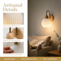 Lampu Dinding Kayu Modern Bergaya Mid-Century dengan Bohlam LED Isi Ulang, Remote Control, Kaca Bentuk Labu, Dapat Diredupkan, Cocok untuk Kamar Mandi