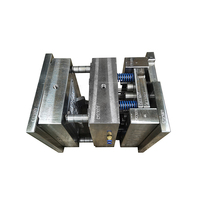 Moldes de Inyección para Piezas Automotrices con Dureza H13 y Sistema de Control de Temperatura con Calentamiento por Aceite para Piezas Estructurales Interiores
