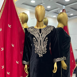 Tissu en velours avec broderie lourde Séquence de travail Manches longues Party Wear Look Top Dupatta et robe prête à l'emploi entièrement cousue - Product Image 1