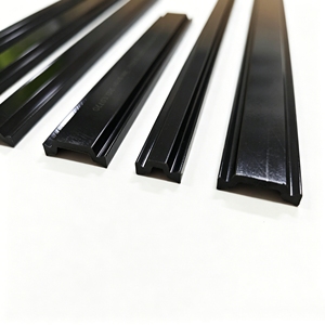 Perfil Aislante de Poliamida PA66GF25 Tipo C de Alta Resistencia para <span class=keywords><strong>Sistema</strong></span> de Marcos de Ventanas de Aluminio de Grado Comercial - Product Image 3