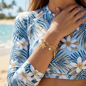 Ciondolo Personalizzato in Acciaio Inossidabile Placcato Oro PVD Impermeabile Antimacchia a Forma di Cuore, Farfalla e Perla - Product Image 6