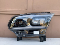 Flyingsohigh Std Typ Scheinwerfer Frontlicht für Dodge Durango Schwarze Blende Frontlampe Scheinwerfer CH2503344 68433778AE