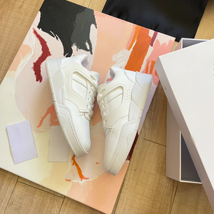 รองเท้าสเก็ตแบบผูกเชือกสีขาวสำหรับผู้หญิง หนังแท้ สไตล์ฤดูใบไม้ร่วงและฤดูร้อน นุ่ม สบาย ใส่ง่าย เข้ากับทุกชุด ใส่ได้ทุกวัน - Product Image 3