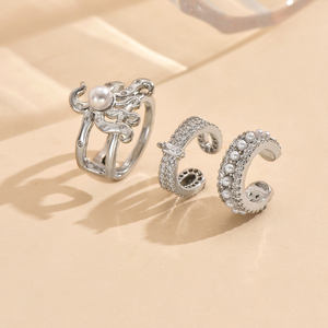 Boucles d'oreilles à pince en forme géométrique en cuivre plaqué or à la mode pour femmes de haute qualité bijoux en Zircon à la mode pour les cadeaux de fêtes - Product Image 2