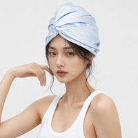 Topi tidur berbahan 100% sutra ini anti kusut, lembut, nyaman, dan ramah di rambut serta kulit Anda.