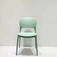 Chaise empilable sans accoudoirs en plastique PP durable, design italien contemporain, pour l'extérieur, la maison, le bureau, le bar, l'entrepôt