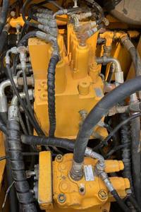 Excavatrice sur pneus d'occasion HYUNDAI 150W-7 15 tonnes, moteur Cummins, modèle 2022, testée et inspectée, prix bas, origine Corée - Product Image 5