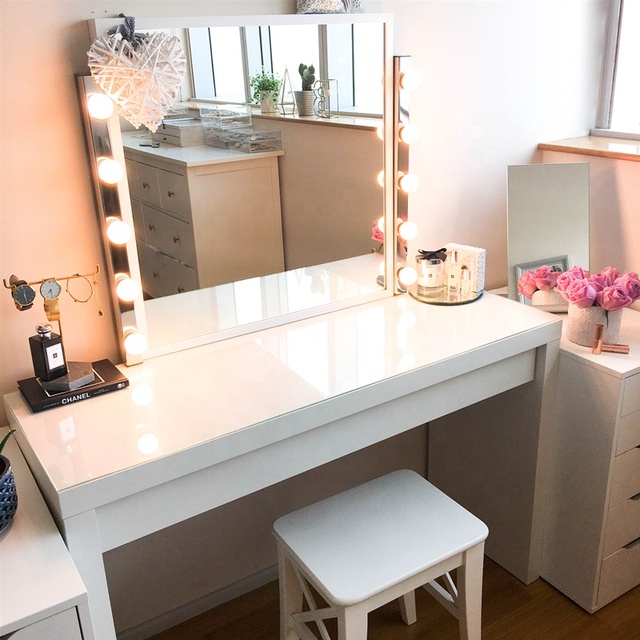 Modern Dressing Table With Mirror Makeup Table Vanity Table in Bedroom