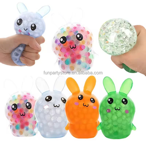 Jouet anti-stress créatif et mignon en mousse lumineuse clignotante en forme de lapin, jouet à presser LED en TPR à rebond lent pour la décompression - Product Image 1