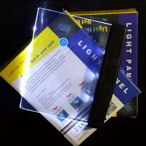 Lampe <span class=keywords><strong>de</strong></span> lecture à clipser à LED alimentée par batterie portable avec lumière blanc chaud pour la lecture dans le salon - Product Image 2