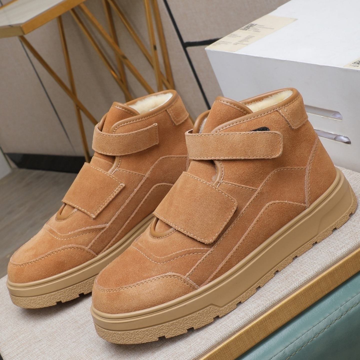 สีน้ำตาล