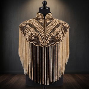Châle de soirée vintage noir en résille, orné de perles, de paillettes et de franges, brodé, écologique, pour invitées de mariage et fêtes nuptiales - Product Image 3