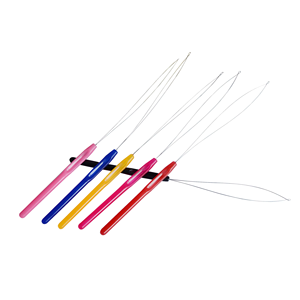 Aguja con Gancho de Acero Inoxidable y Mango de Plástico para Extensiones de Cabello, Micro Anillos y Cuentas (Varios Colores) - Product Image 2