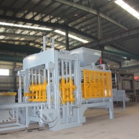 Machine automatique de formage de produits en béton QT8-15 pour la fabrication de blocs, de briques et de bordures