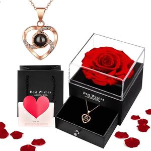 Collar de Cadena con Colgante de Clavícula Premium, Superventas, con Proyección de 'Te Amo' en 100 Idiomas, Joyería de Moda para San Valentín, con Circonita - Product Image 3