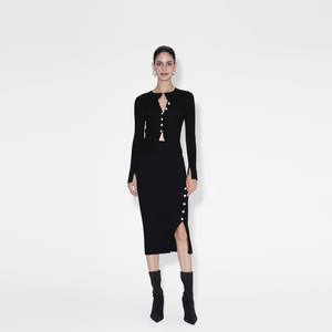 Cárdigan de punto de lana nuevo con logotipo personalizado para hombre cuello en V patrón sólido informal primavera ODM y OEM manga de cuerno con hebilla de perla hueca - Product Image 1