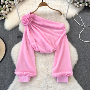 เสื้อยืดลายดอกไม้แขนยาวคอเฉียงแบบไม่สมมาตร เสื้อครอปสั้นแบบเซ็กซี่สำหรับผู้หญิง แฟชั่นเสื้อเบลาส์ - Product Image 6