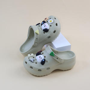 Sabots noirs à motif de chien de dessin animé pour enfants, chaussures d'eau antidérapantes unisexes pour l'extérieur, taille 25-35 - Product Image 4