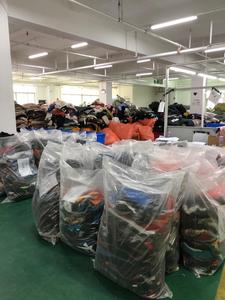 Qualità Extra abiti usati di seconda mano fabbrica di abbigliamento fornitore diretto di balle