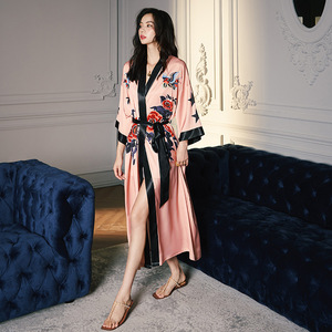 Pijamas <span class=keywords><strong>de</strong></span> Satén <span class=keywords><strong>de</strong></span> Verano para Mujer ODM/OEM, Camisón Corto <span class=keywords><strong>de</strong></span> Lujo, Bata <span class=keywords><strong>de</strong></span> Baño con Mangas <span class=keywords><strong>de</strong></span> Siete Puntos, Cierre con Cordón, Estampado <span class=keywords><strong>de</strong></span> Leopardo - Product Image 5