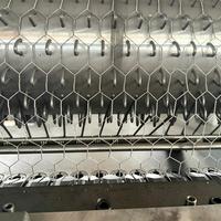 Machine à fabriquer des mailles hexagonales à haute efficacité pour les cages d'élevage de volailles