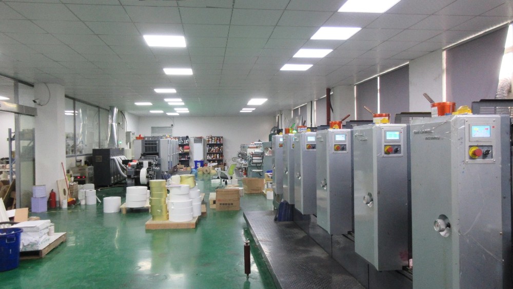 bouquet items place box