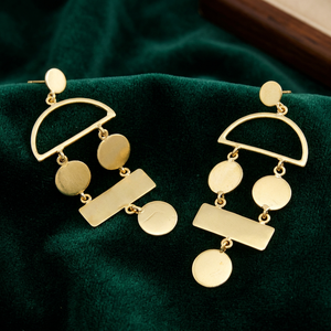 Boucles d'oreilles en laiton exquises faites à la main, détails en filigrane vintage, plaqué or, motifs oxydés, charme intemporel et traditionnel - Product Image 3