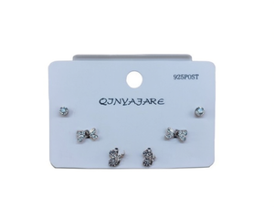 Orecchini a perno Qjnyajare in argento 925 placcato con zirconi a forma di fiocco, set regalo di gioielli alla moda da donna - Product Image 1