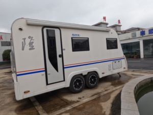 Caravane <span class=keywords><strong>de</strong></span> camping confortable à double essieu en aluminium pour voyages en famille, camping-car <span class=keywords><strong>de</strong></span> luxe avec cuisine et salle <span class=keywords><strong>de</strong></span> bain - Product Image 4