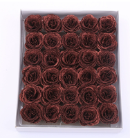 Bouquet de roses éternelles personnalisé pour la Saint-Valentin, style tendance, personnalisation possible.
