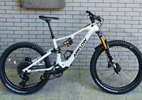 Vélo VTT Amflow PX Pro 2026 léger en fibre de carbone, moteur central, 11 vitesses, freins à disque hydrauliques, roues de 27,5 pouces