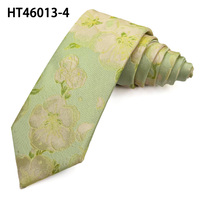 Cravate en polyester tissé vert sauge et crème à motif fleur de prunier pour homme – Fabricant de cravates