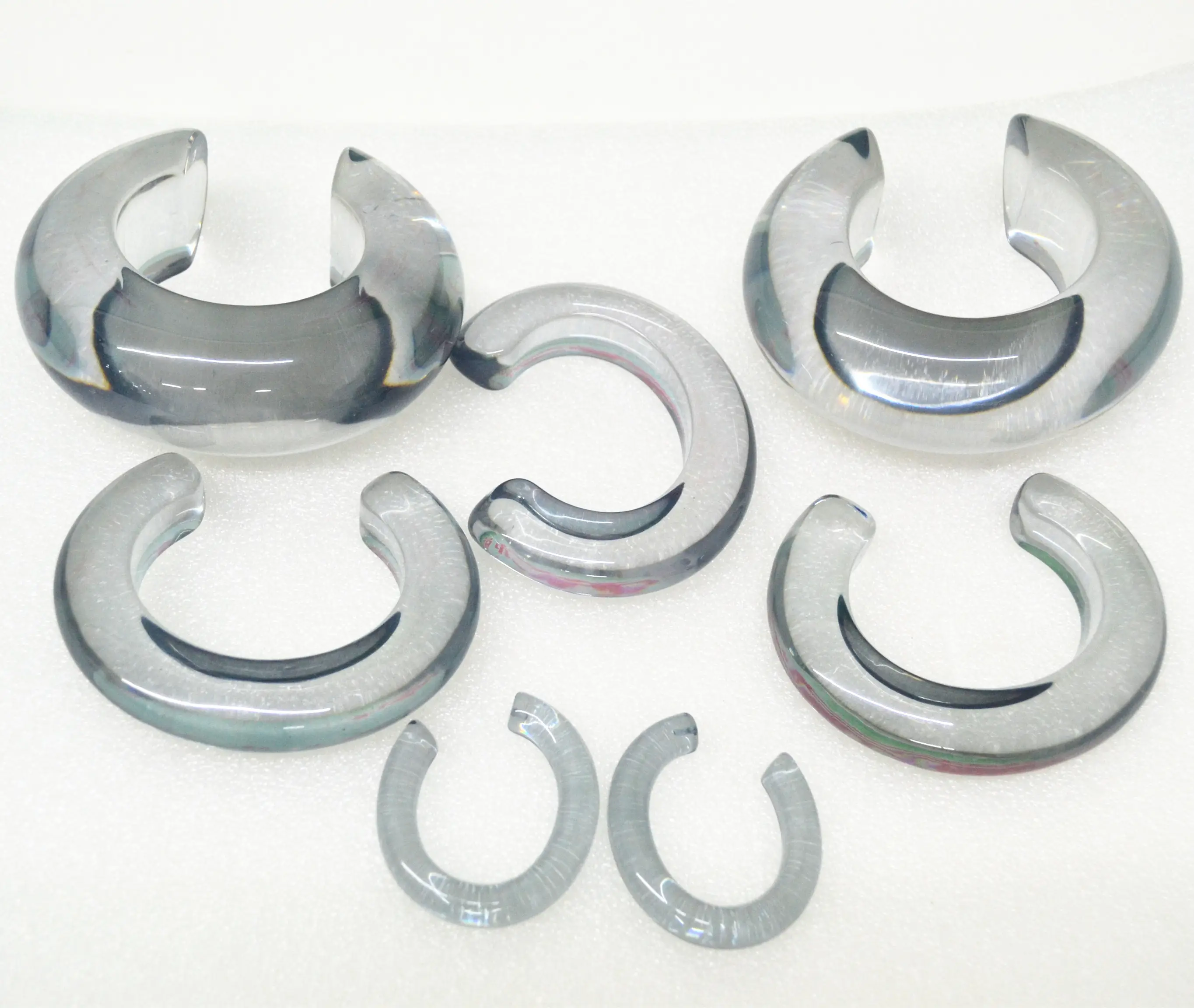 2021 Manufacturer Wholesale Resin Transparent Grey Bangle Acrylic Bracelet Acetate Cuff Earrings for women
