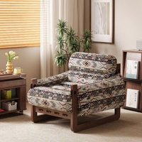Fauteuil de détente moderne avec structure en bois massif et intérieur en tissu durable pour salon