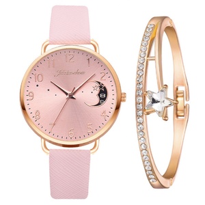 Nouvel ensemble de bracelets pour femmes avec motif lune et cadran numérique - Product Image 6