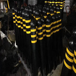 Bolardos de Goma Negros y Amarillos 699, Barreras de Seguridad para Enterrar e Instalar en Estaciones de Servicio, Estacionamientos Subterráneos y Comunidades - Product Image 1