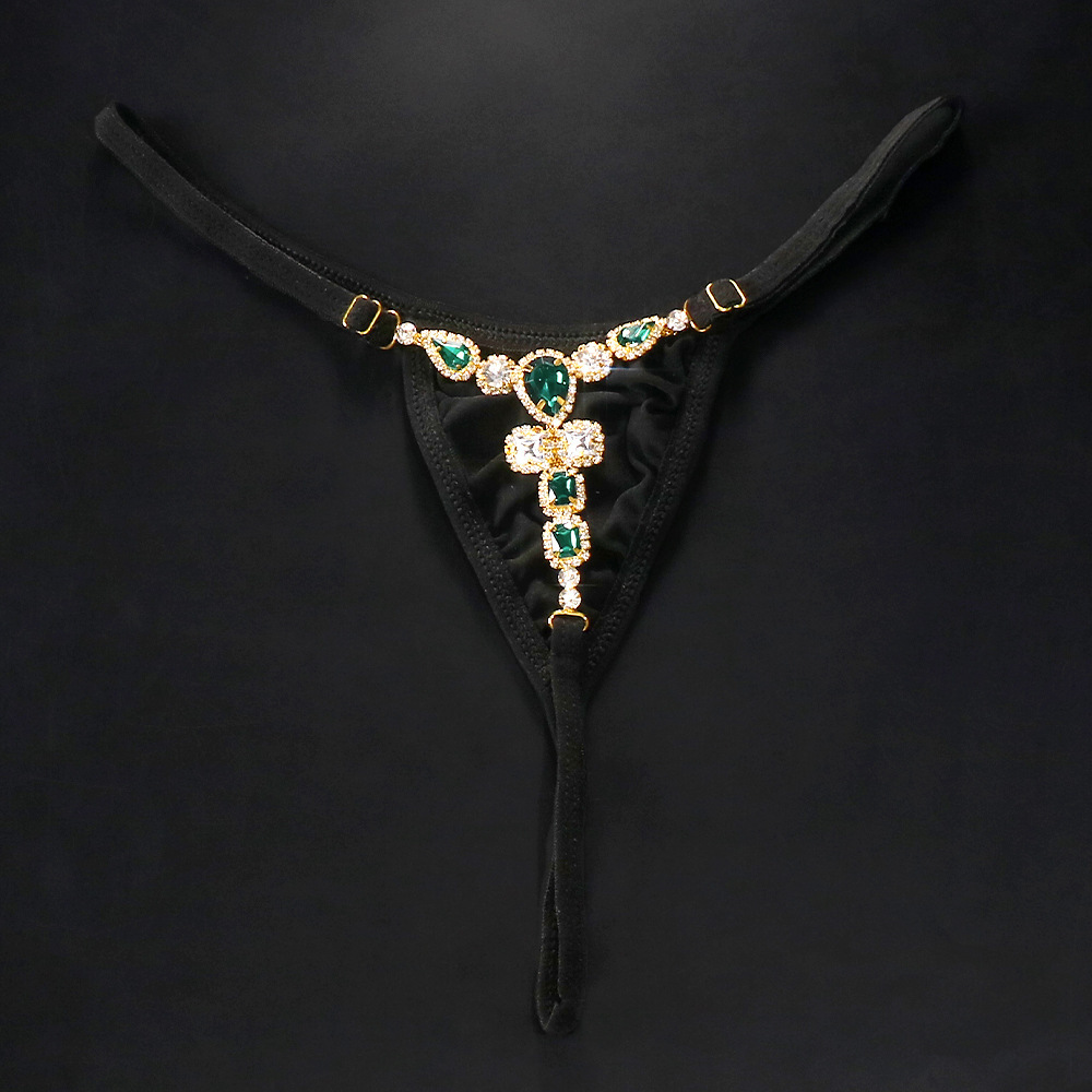 Nero con strass dorato