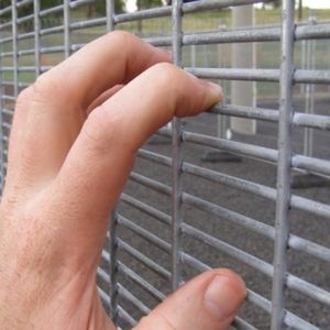 Paneles <span class=keywords><strong>de</strong></span> <span class=keywords><strong>Cerca</strong></span> Anti-Escalada al por Mayor, Sistema <span class=keywords><strong>de</strong></span> <span class=keywords><strong>Cerca</strong></span> Recubierta <span class=keywords><strong>de</strong></span> PVC <span class=keywords><strong>de</strong></span> Alta Seguridad Anti-Corte, Calidad Industrial, Malla <span class=keywords><strong>de</strong></span> Alambre 358, <span class=keywords><strong>Cerca</strong></span> para Prisiones - Product Image 6