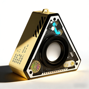 Nuovo Gadget Elettronico 2026: Mini Altoparlante da Festa con Luce RGB, Subwoofer Stereo TWS, Soundbar Portatile per Esterni, Altoparlanti Mecha - Product Image 3