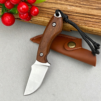 Couteau de camping quotidien à lame fixe Full Tang en acier inoxydable avec manche en bois de rose, couteau de survie pour la chasse avec étui en cuir