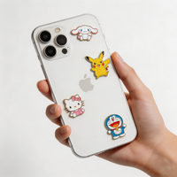 Maßgefertigte Metall-Handyaufkleber Kawaii Cartoon-Figuren Gelbe Maus Blaue Katze Weißer Welpe 3D Zinklegierung Emaille Handy-Dekor-Etikett
