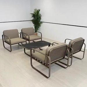 Canapé d'extérieur décontracté pour cour, ensemble trois pièces en acier inoxydable et métal nordique avec table basse, mobilier d'extérieur - Product Image 4