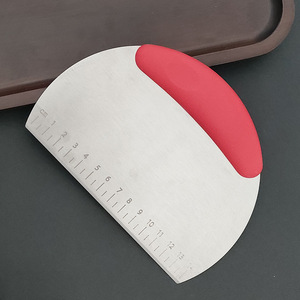 Ensemble de paniers de levage en rotin synthétique de qualité supérieure avec lame à scorer et racloir à pâte pour la pâtisserie traditionnelle européenne - Product Image 4