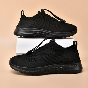 Chaussures de course unisexes entièrement noires en maille respirante à lacets rapides, baskets décontractées antidérapantes à semelle en caoutchouc résistant à l'usure - Product Image 4