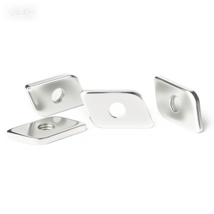 Tuerca en Forma de Diamante FF M5 M6, Zincada, Grado B, Nivel 4.8, Hierro para Equipos de Comunicación - Product Image 3