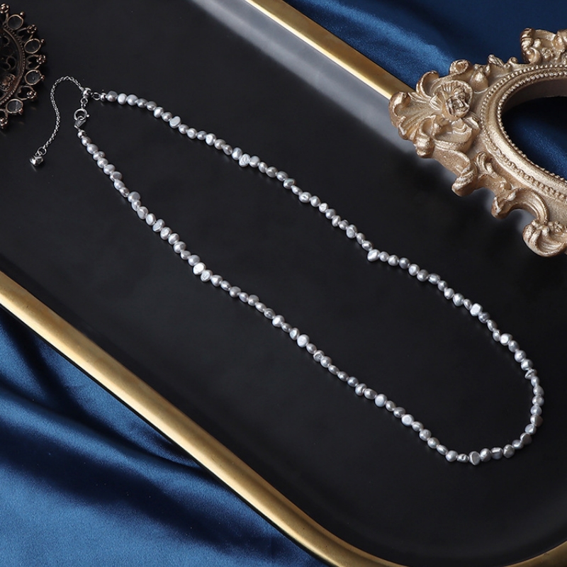 pearl necklace
