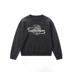 Suéter de punto con gráfico personalizado, impresión de logotipo totalmente personalizada, suéter de cuello redondo de alta calidad con efecto desgastado para hombres y mujeres jóvenes a la moda. - Product Image 2