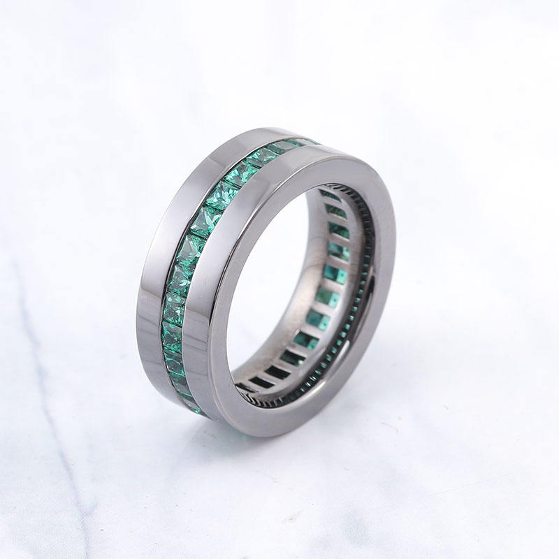 แหวนเงินแท้ 925 ประดับด้วยอัญมณีสังเคราะห์