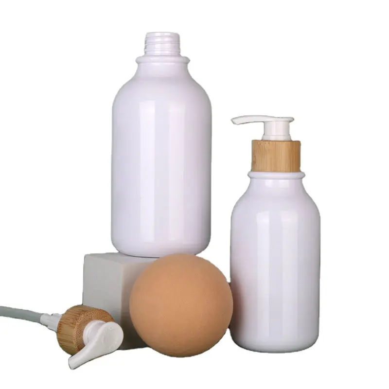Bouteilles de shampoing de luxe 300 ml en plastique PET bouteille de shampoing 500ml avec pompe en bambou vente en gros